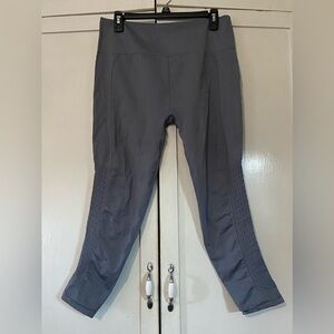 Fabletics Eco‎ Sync High-Waisted 7/8 Legging in Dark Raincloud